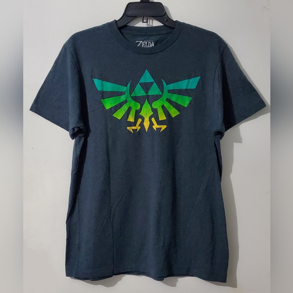 2018, Nintendo The Legend Of Zelda Triforce Logo Men's Tee. Very Good Condition